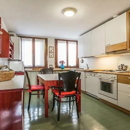 Ca Lezze Bell'appartamento Nel Cuore Di Apartman