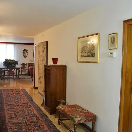 Apartman Ca Lezze Bell'appartamento Nel Cuore Di *