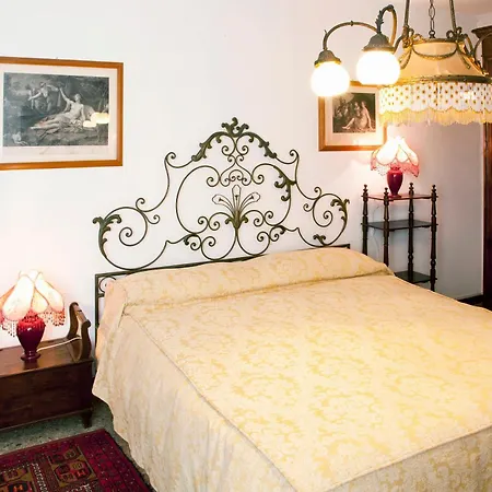 Apartment Ca Lezze Bell'appartamento Nel Cuore Di Venice